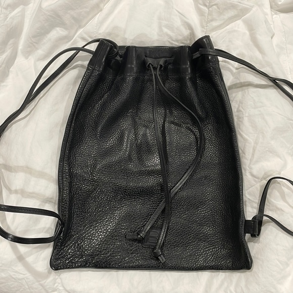 Vintage Brave 1992 leather backpack with internal pockets - Picture 2 of 9